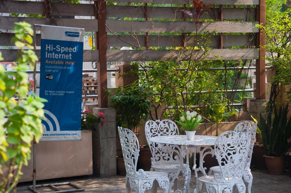 Motel Golden House @ On-Nut Station Bangkok Exterior foto